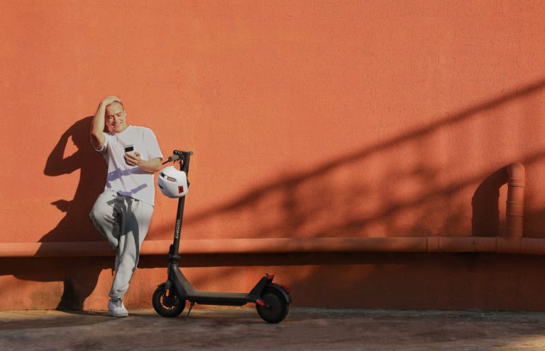 3 razones por las cuales los scooters eléctricos son el medio de transporte perfecto para cualquiera