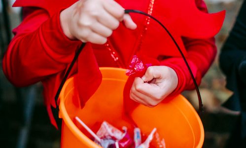 Cinco consejos para el cuidado bucal de los niños tras el consumo de dulces en Halloween